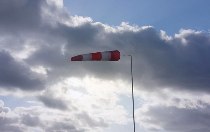 Очікується шквальний вітер – будьте обережні!